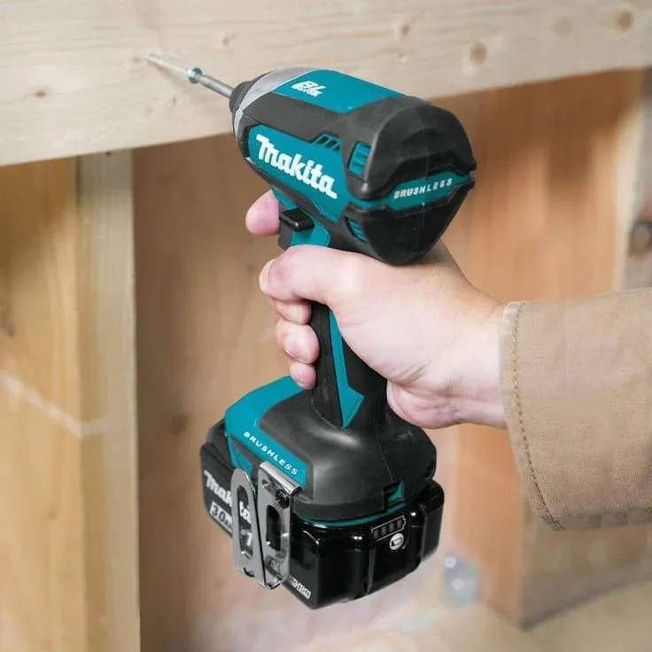 Makita 18-Volt LXT Lithium-ion Brushless Cordless 2-Piece Combo Kit 3.0Ah Driver-Drill/ Impact Driver, photo 6 of 8