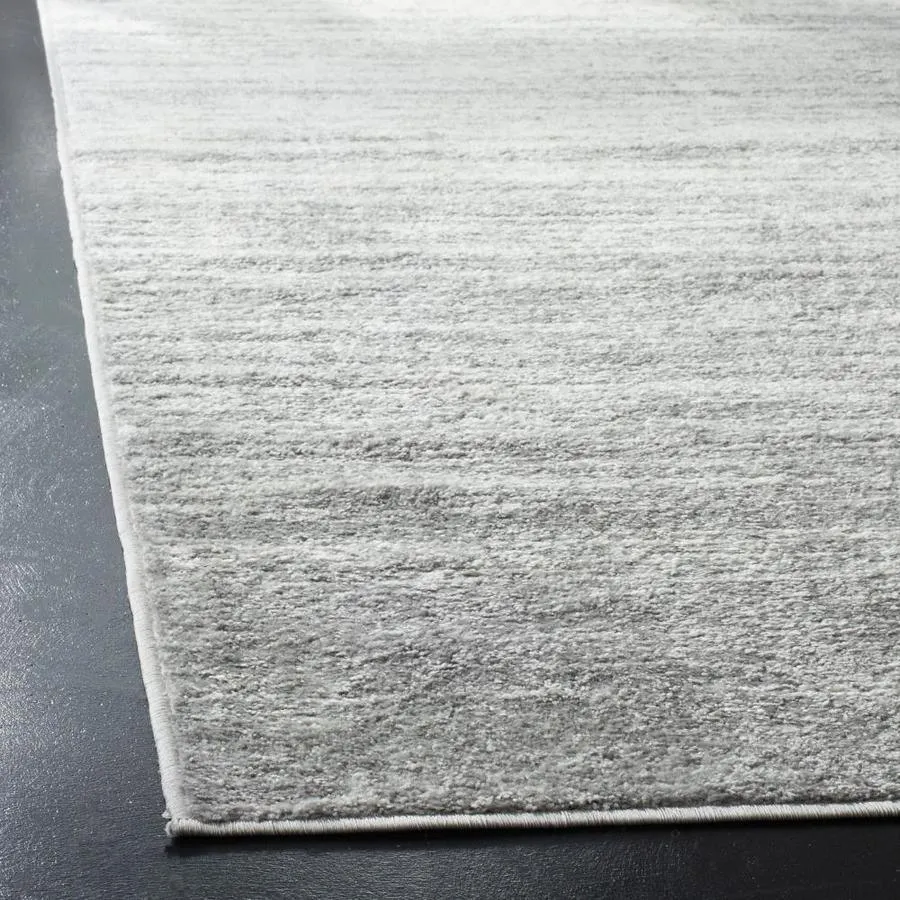 Safavieh Adirondack Sasha 4 x 6 Ivory/Silver Indoor Ombre Industrial Area Rug, photo 2 of 5