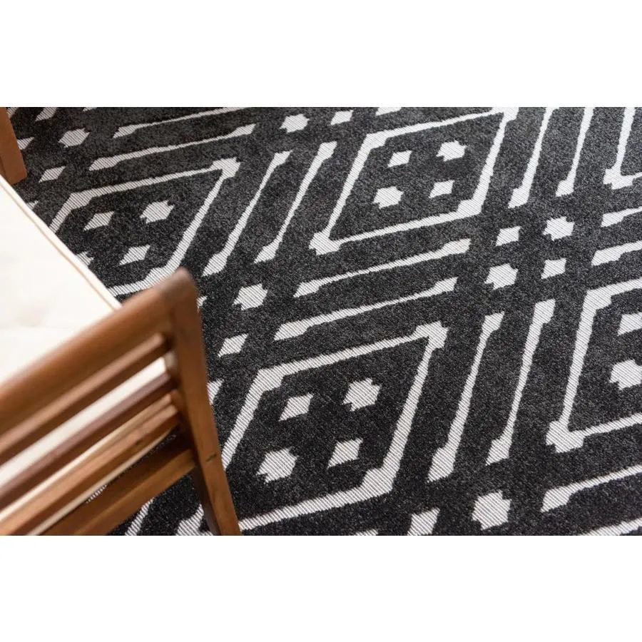 Unique Loom Aston Sabrina Soto Outdoor 8 x 8 Black Round Indoor/Outdoor Geometric French Country Area Rug, photo 4 of 7