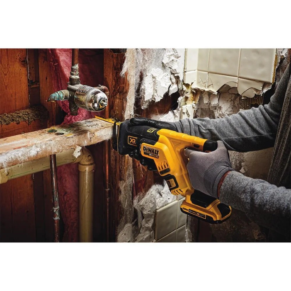 20-Volt MAX XR Lithium-Ion Cordless Brushless Compact Reciprocating Saw Kit with Battery 5Ah, Charger and Contractor Bag, photo 3 of 19