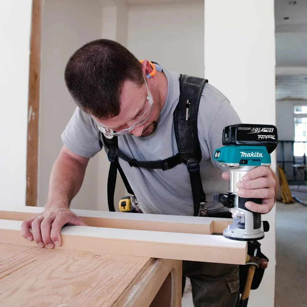 Makita 18V LXT Brushless Cordless Compact Router Kit + Bonus 18V LXT 3-1/4 in. Cordless Planer (Tool-Only), photo 2 of 4