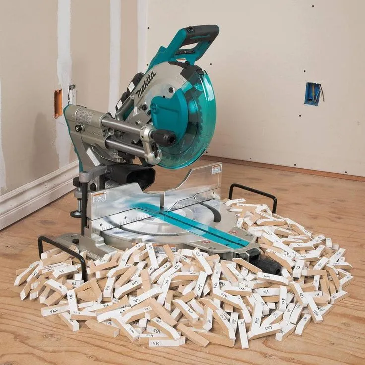 Makita 18-Volt 5.0Ah X2 LXT Lithium-Ion (36V) Brushless Cordless 10 in. Dual-Bevel Sliding Compound Miter Saw with Laser Kit, photo 6 of 12