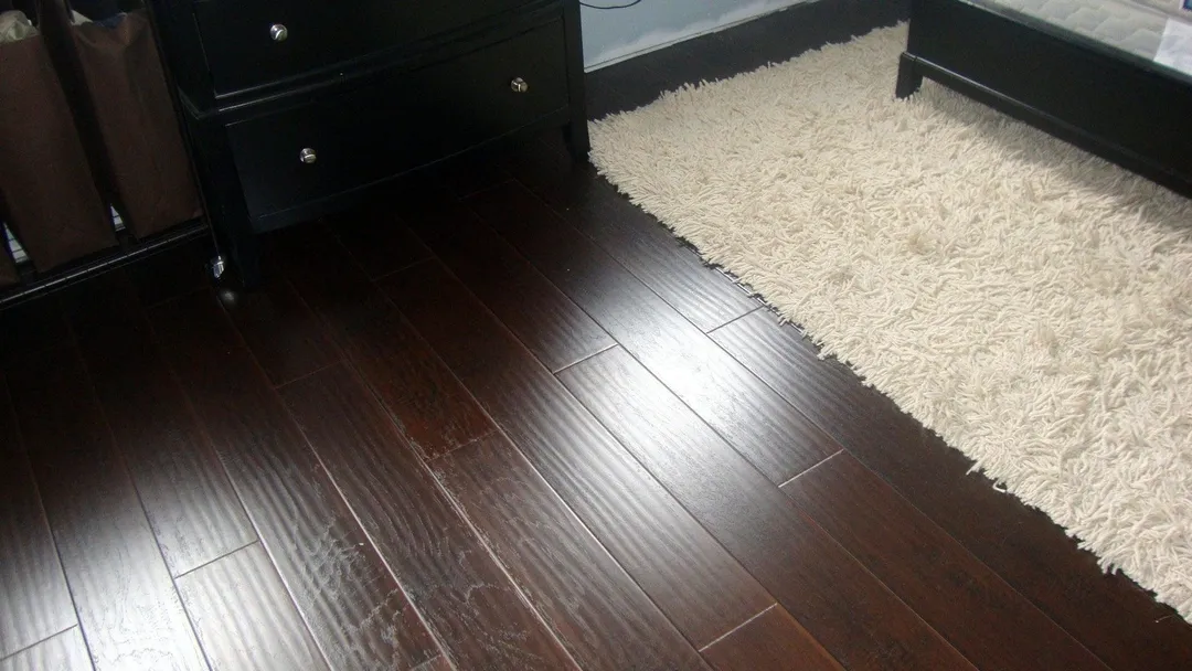 BuildDirect Hickory Ebony 12mm 48" X 6.37" Laminate Flooring (21.32sq. ft. per box), photo 3 of 10