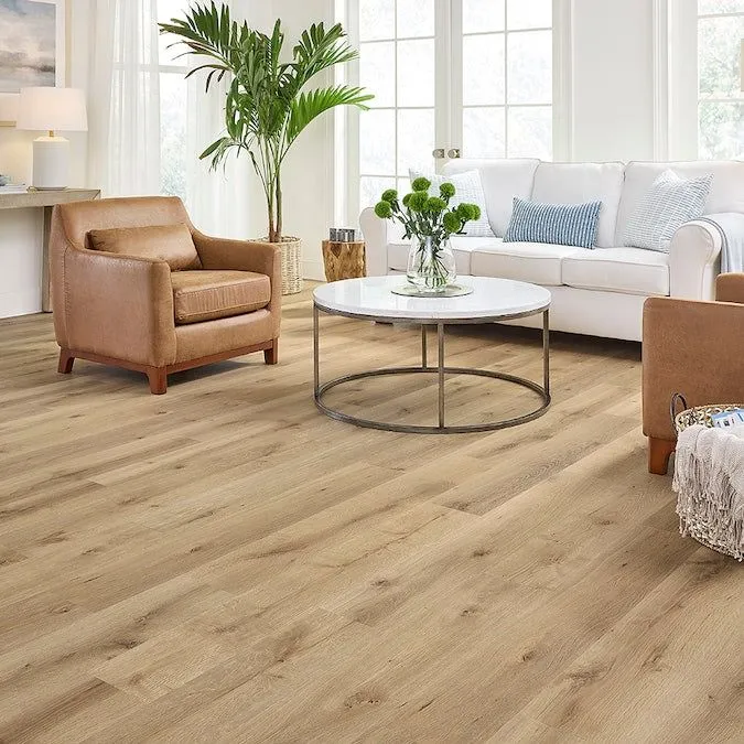 Pergo TimberCraft +WetProtect Lathrop Oak Waterproof Laminate Flooring, photo 2 of 11