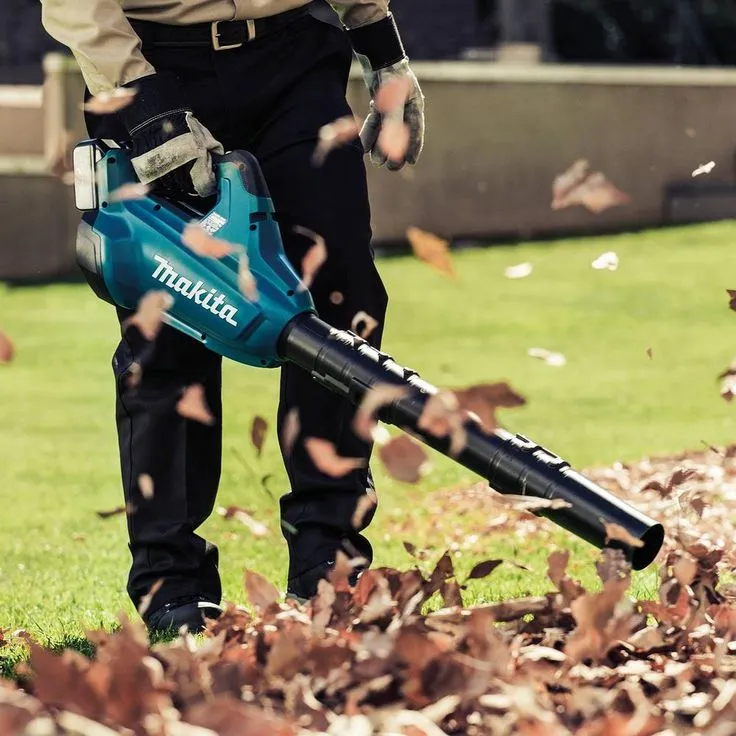 Makita 120 MPH 473 CFM 18-Volt X2 (36-Volt) LXT Lithium-Ion Brushless Cordless Blower Kit with 2 Batteries 5.0Ah and Charger, photo 7 of 10
