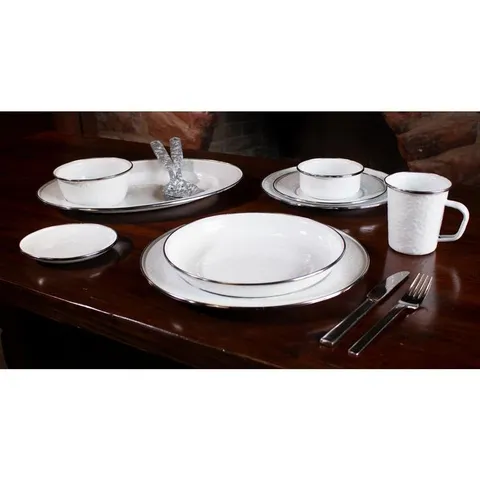 8.5 in. Solid White Enamelware Round Sandwich Plate Set of 4