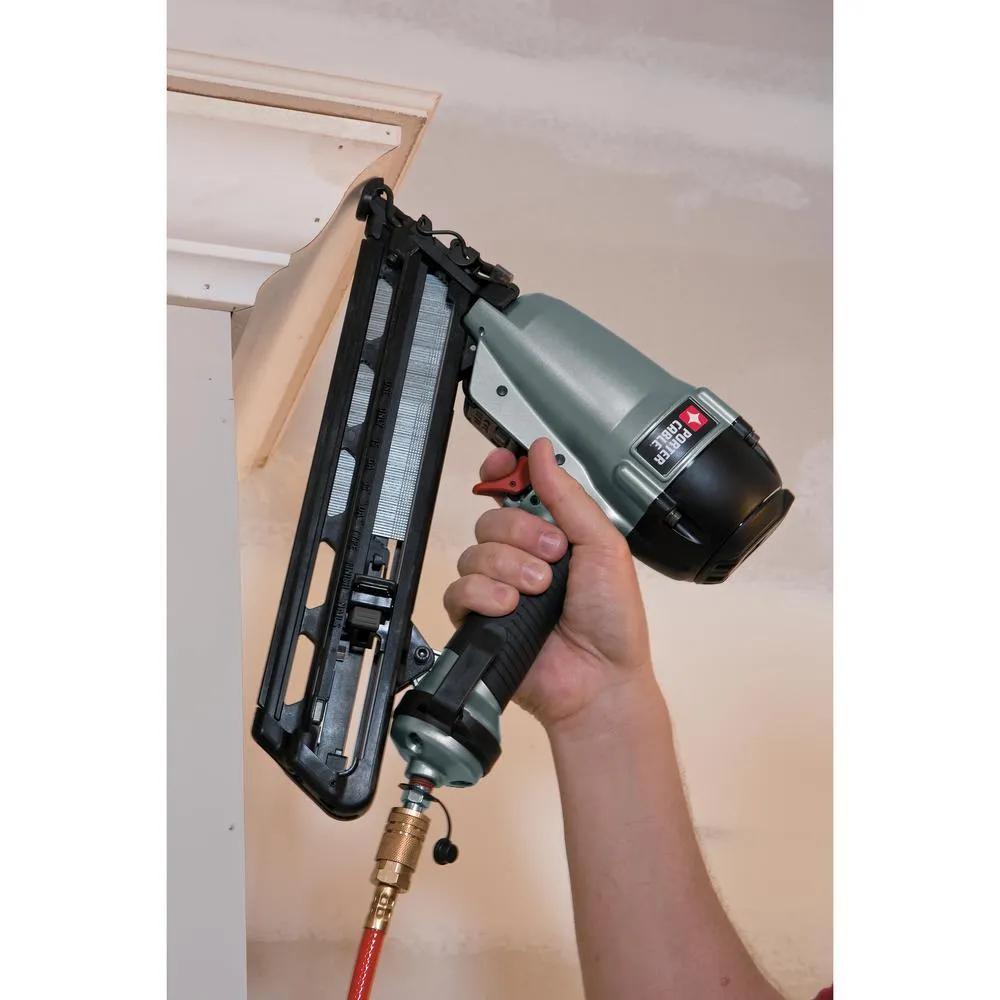 PORTER-CABLE 15-Gauge Pneumatic 2-1/2 in. Angled Finish Nailer Kit with Bonus 18-Gauge Brad Nailer Kit, photo 9 of 15