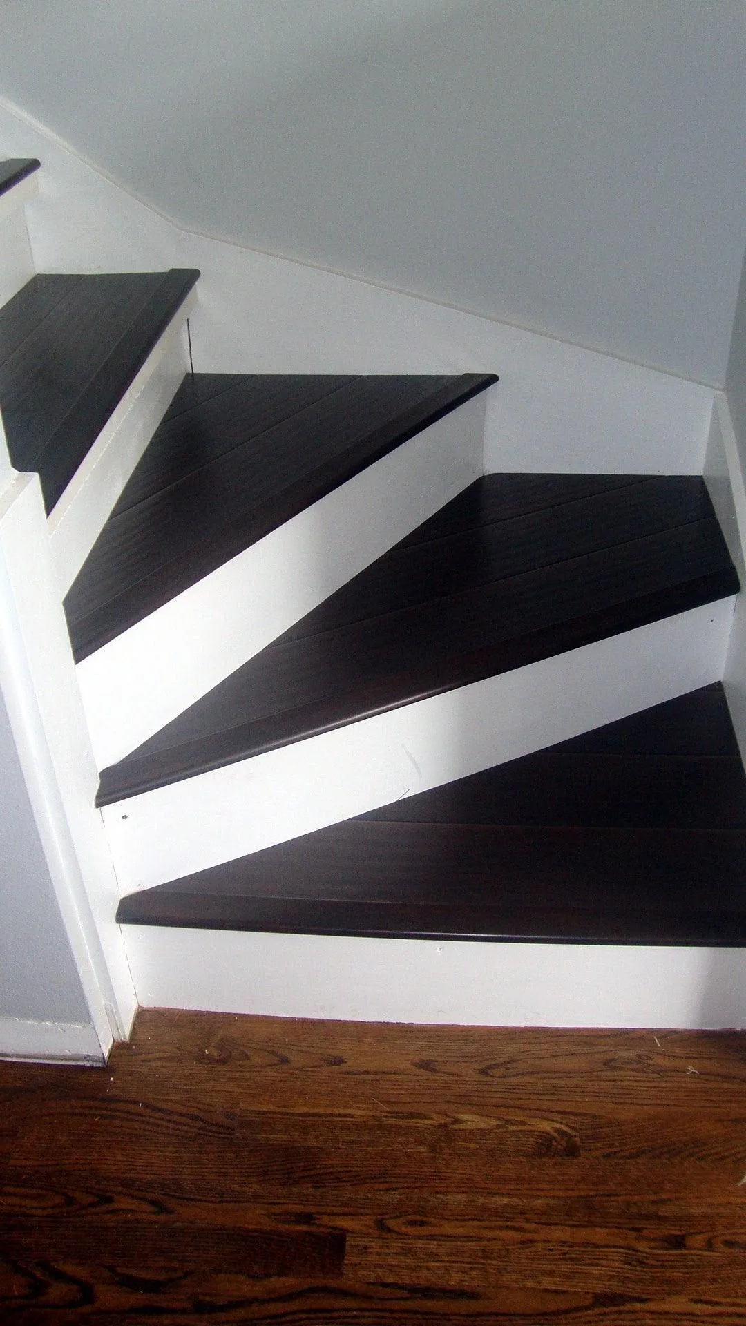 BuildDirect Hickory Ebony 12mm 48" X 6.37" Laminate Flooring (21.32sq. ft. per box), photo 10 of 10