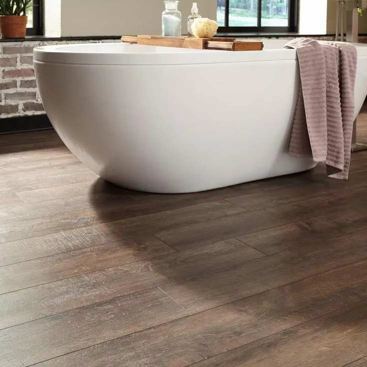 Home Decorators Collection Fincrest Brown Oak 12 mm Thick x 6-1/16 in. Wide x 50-2/3 in. Length Laminate Flooring (682.8 sq. ft. / pallet), photo 15 of 24