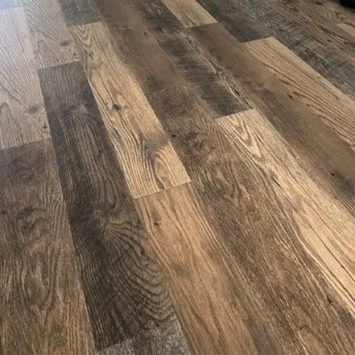 Outlast+ Golden Rustic Oak 12 mm T x 6.1 in. W Waterproof Laminate Wood Flooring (16.1 sqft/case), photo 2 of 5