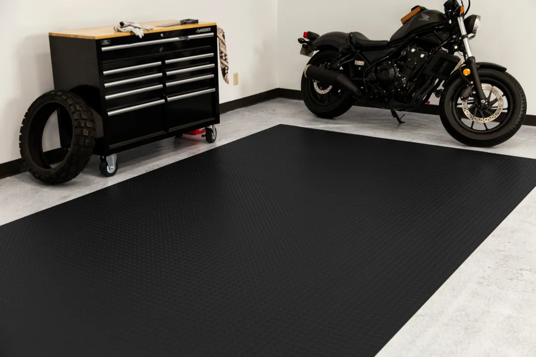 G-Floor Diamond Tread 8.5 ft. x 24 ft. Midnight Black Roll-Out Vinyl Garage Flooring Cover and Protector, photo 8 of 8