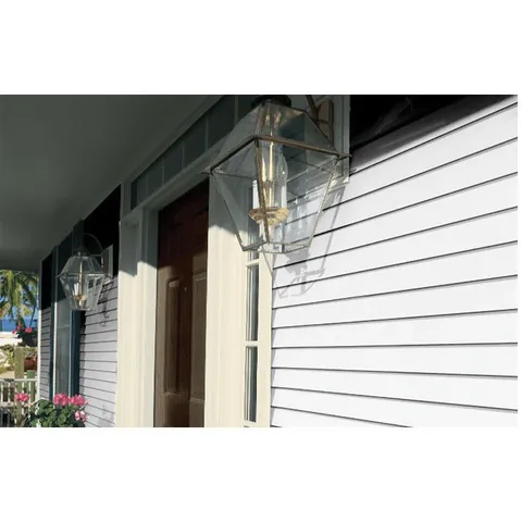 Royal Exterior Portfolio Market Square Vinyl Siding D5