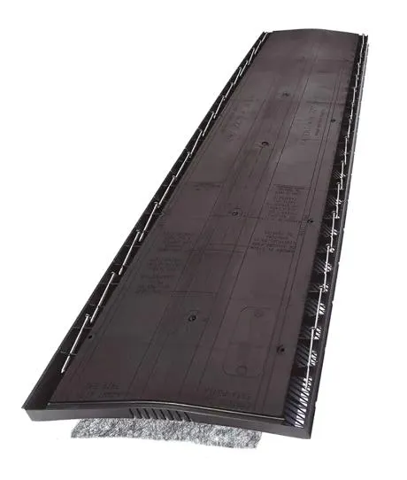 Cobra Snow Country Advanced Ridge Vent, 9 in × 4 ft, Black