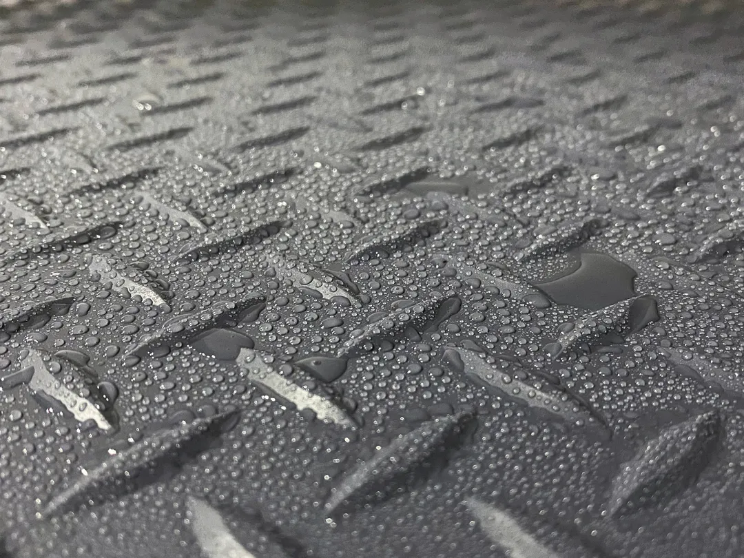 G-Floor Diamond Tread 7.5 ft x 17 ft Slate Grey Commercial-Grade Vinyl Garage Flooring Cover and Protector, photo 7 of 8
