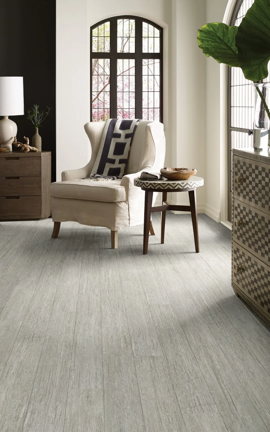 Shaw Westwork 30 30-mil 6.3-in W x 48.7-in L Waterproof Glue down Vinyl Plank, photo 7 of 13