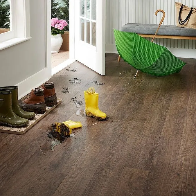 Pergo Pro +WetProtect Aventcross Oak Waterproof Laminate Flooring - 22.17 sq ft, photo 7 of 11
