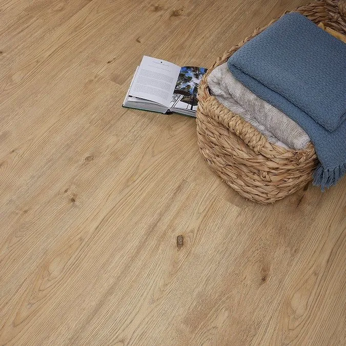 Pergo Pro +WetProtect Jewell Hickory Waterproof Wood Plank Laminate Flooring, photo 8 of 11