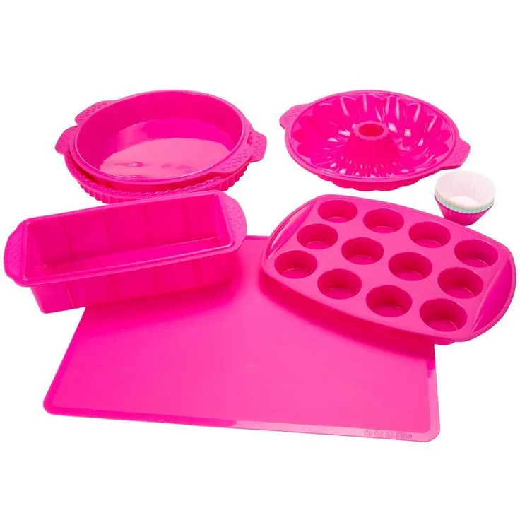 18-Piece Red Assorted Silicone Bakeware Set, photo 3 of 7