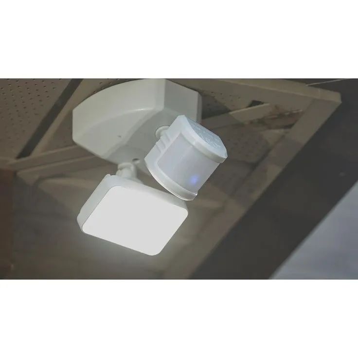 SECUR360 Wi-Fi Connected White Wired Single Head Voice Activated Motion Activated Outdoor LED Security Flood Light 1200 Lumens, photo 5 of 6