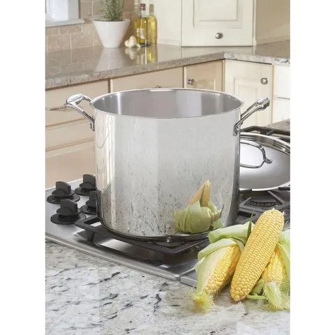 Chef's Classic 12 qt. Stainless Steel Stock Pot with Lid