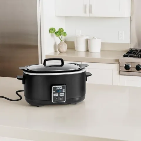 6 Qt. Black Slow Cooker with Touchpad Controls and Keep Warm Setting