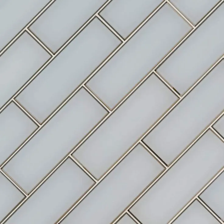 MSI Ice Glossy 4 in. x 12 in. Glass White Subway Tile (2 sq. ft. / case), photo 2 of 4