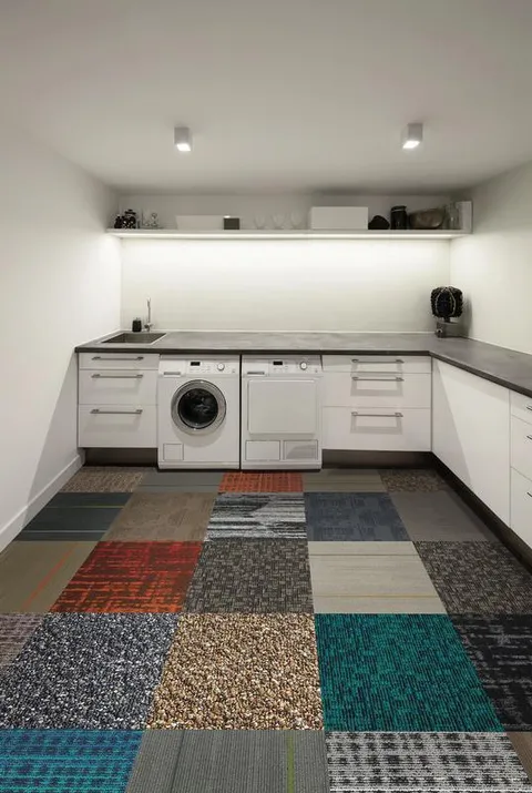 Muncaster carpet tile assortment in MIXED colors