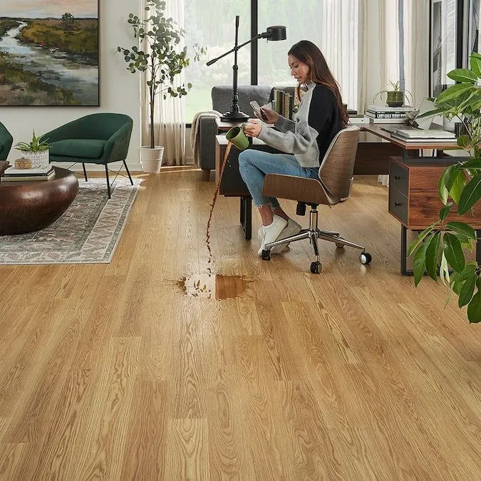 Pergo TimberCraft +WetProtect Spring Bank Oak Waterproof Laminate Flooring Without Underlayment, photo 2 of 11