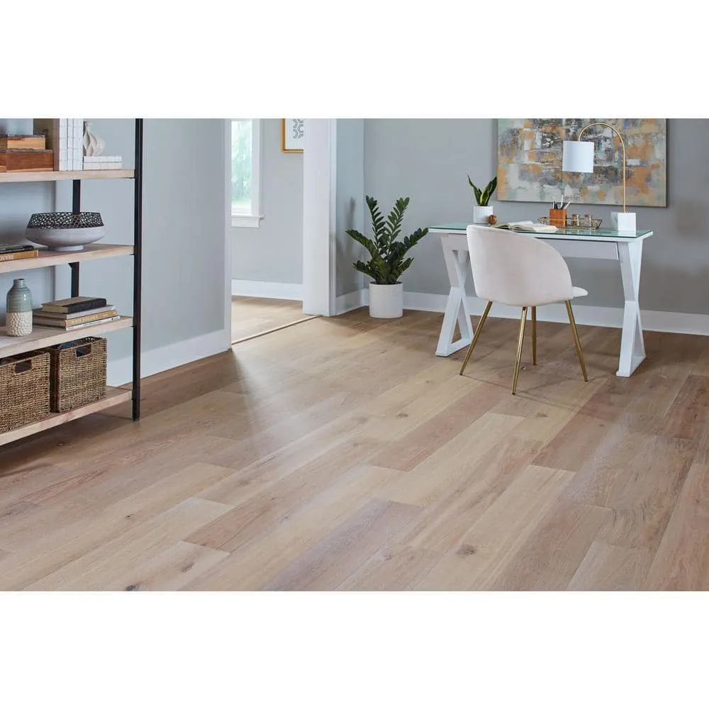 Pergo Defense+ Beachwood Park Oak 3/8 in. T x 7.5 in. W Click Lock W Brushed Engineered Hardwood Flooring (24.5 sq.ft./case), photo 3 of 15