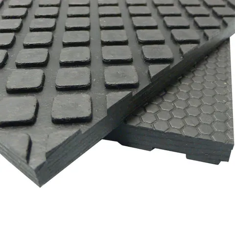 Maxx-Tuff Rubber Mat – Heavy-Duty Floor Protection