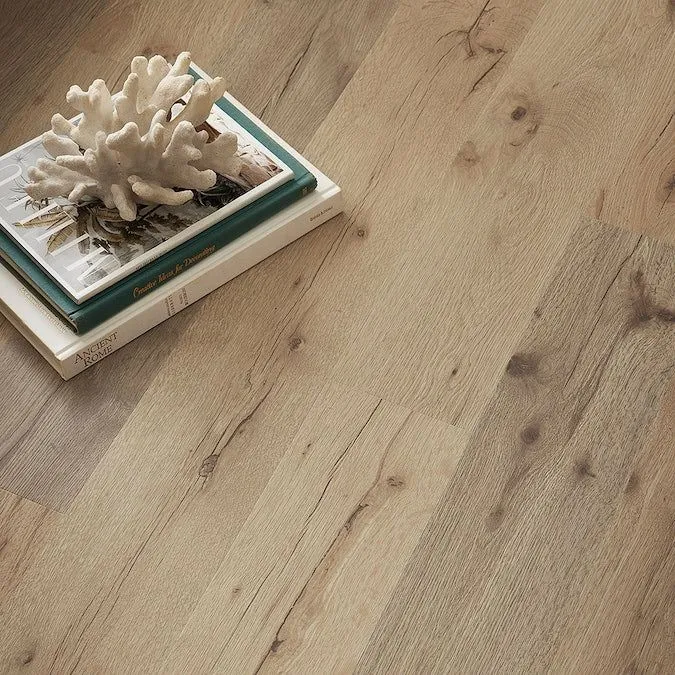 Pergo TimberCraft +WetProtect Dixon Oak Laminate Flooring with Underlayment, photo 2 of 11