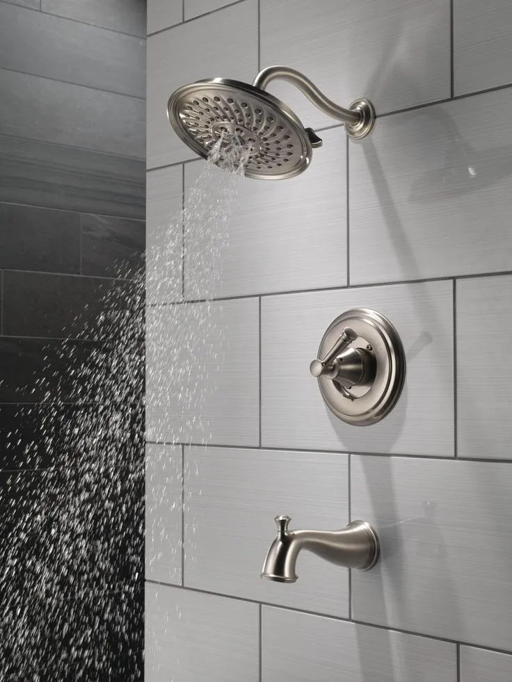 Delta Valdosta with H2Okinetic Technology Spotshield Brushed Nickel 1-Handle Bathtub and Shower Faucet with Valve, photo 5 of 7