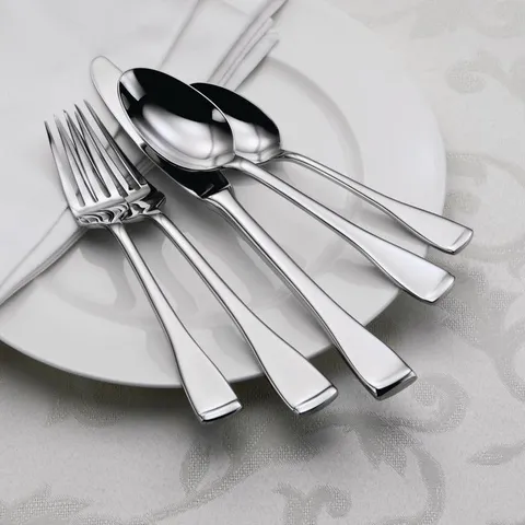 Voss II 18/0 Stainless Steel Oval Bowl Soup/Dessert Spoons (Set of 12)