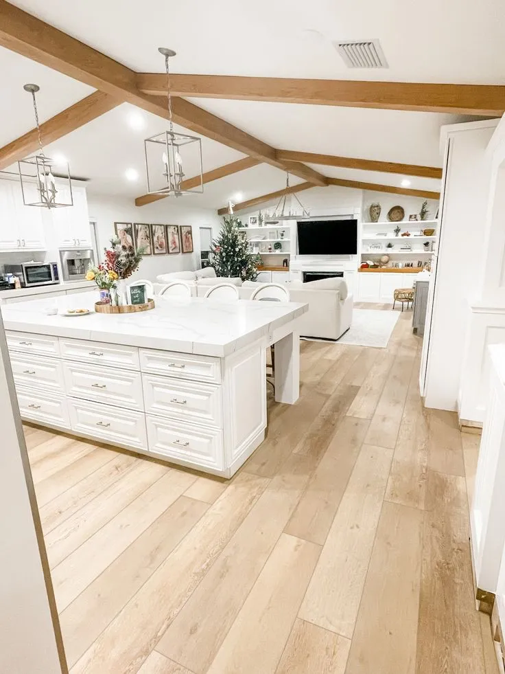 CALI Legends Laguna Sand 12-mm x 9-in W x 60-in L Water Resistant Interlocking Luxury Vinyl Plank Flooring (22.44-sq ft/case), photo 6 of 8