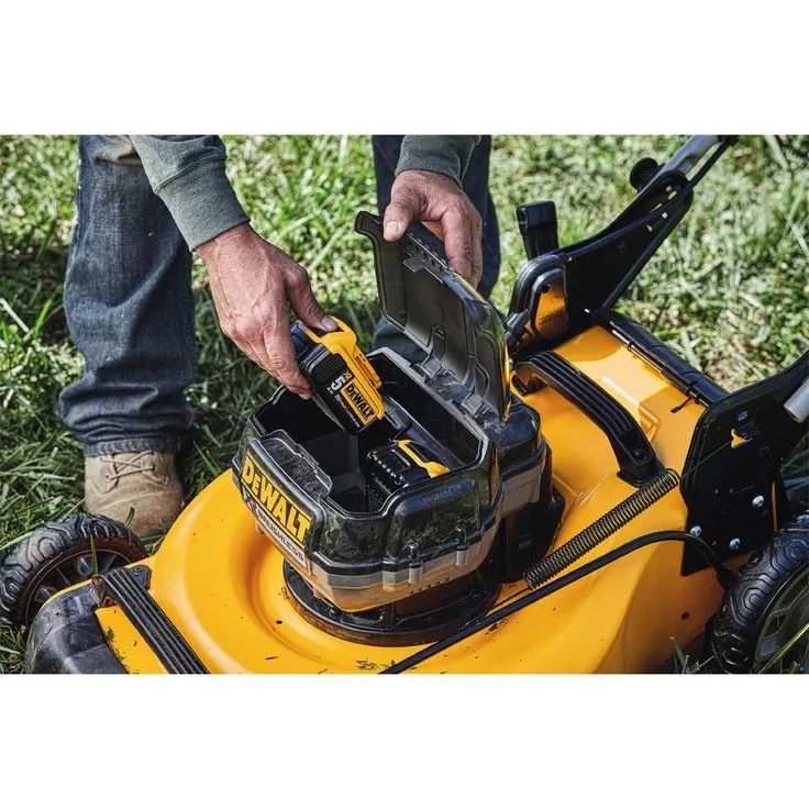 DEWALT 20 in. 20V MAX Lithium Ion Cordless Battery Walk Behind Push Lawn Mower with (4) 5.0Ah Batteries and Charger Included, photo 10 of 11