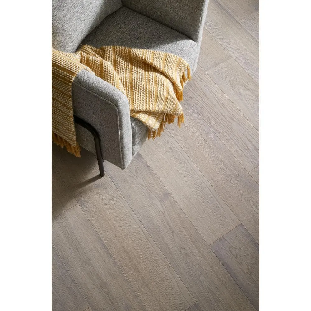 Pergo Defense+ Claremore Bay Oak 3/8 in. T x 7.5 in. W Click Lock Wire Brushed Engineered Hardwood Flooring (24.5 sq.ft./case), photo 7 of 15