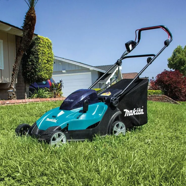 Makita 17 in. 5.0 Ah 18-Volt X2 (36-Volt) LXT Lithium-Ion Cordless Walk Behind Push Lawn Mower Kit, photo 6 of 11