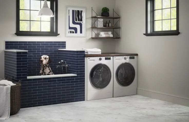 Style Selections  Arcadia 12-mil x 16-in W x 32-in L Water Resistant Interlocking Luxury Vinyl Tile Flooring, photo 2 of 8
