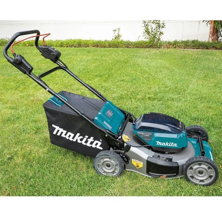Makita 21 in. 18-Volt X2 (36-Volt) LXT Lithium-Ion Cordless Walk Behind Push Lawn Mower, Tool-Only, photo 7 of 8