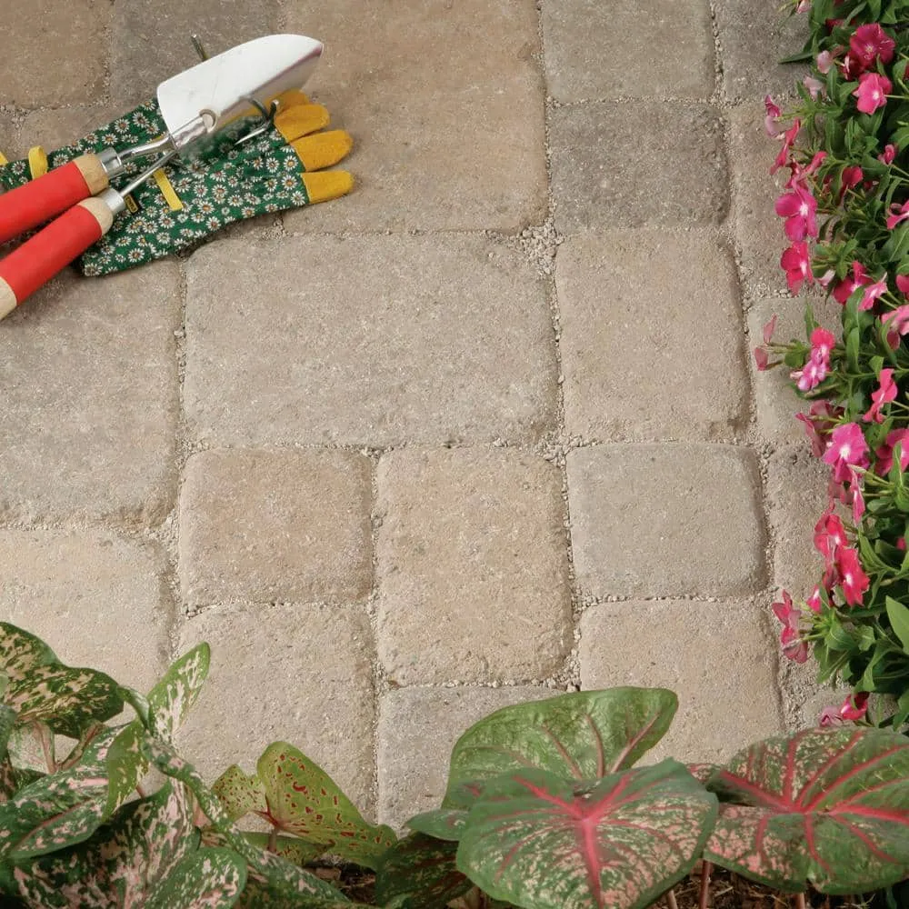Pavestone 8.27 in. L x 5.51 in. W x 2.36 in. H Desert Blend Concrete Paver Plaza Tumbled (300-Pieces/100 sq. ft./Pallet), photo 2 of 3