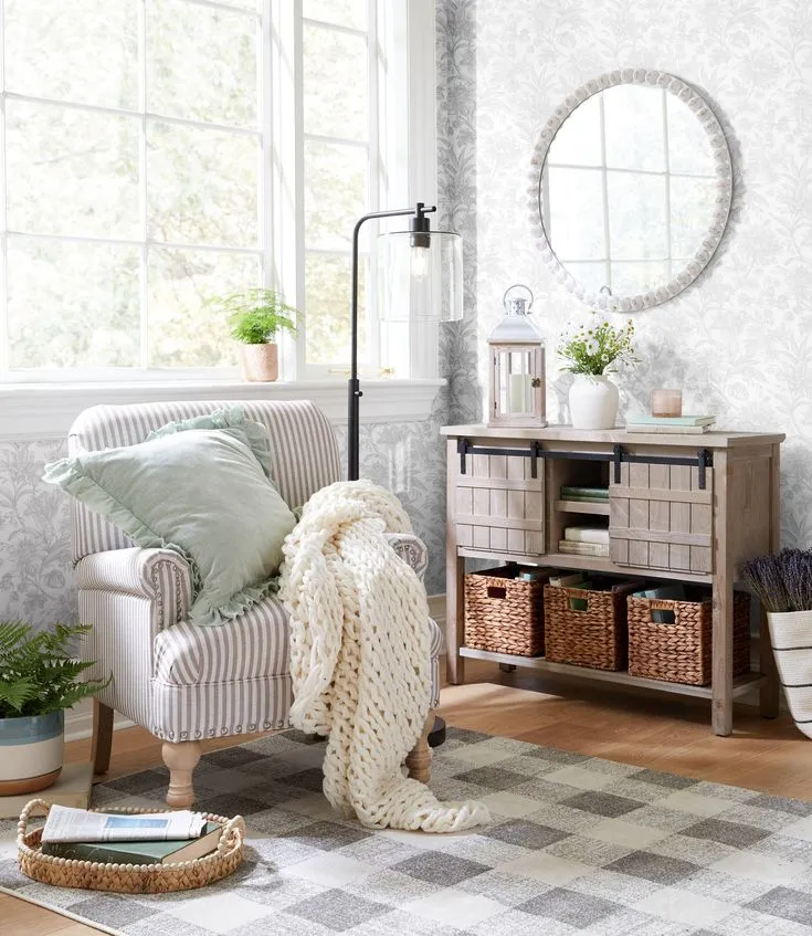 Style Selections Natural Hickory 20-mil x 7-in W x 48-in L Waterproof Interlocking Luxury Vinyl Plank Flooring, photo 3 of 8