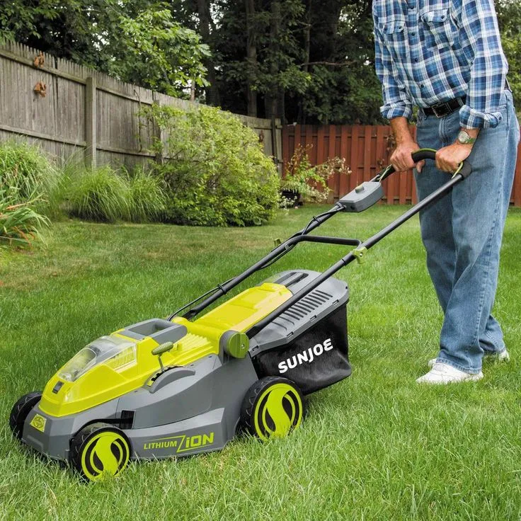Sun Joe 16 in. 40-Volt Cordless Battery Walk Behind Push Mower Kit with 4.0 Ah Battery + Charger, photo 6 of 10