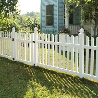 Ready-to-Assemble Keswick scallop 4 ft high · 8 ft wide White Vinyl Scallop Vinyl Fence Panel