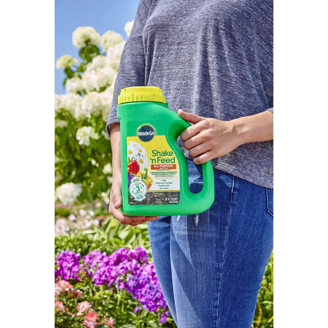 Miracle-Gro Shake 'n Feed Granules All Purpose Plant Food 4.5 lb, photo 8 of 9