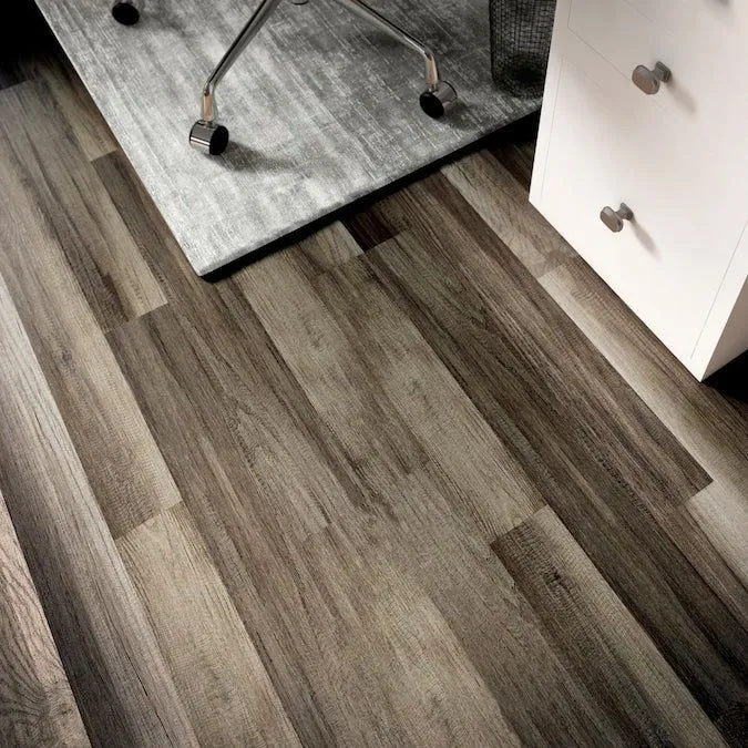 Style Selections Aged Gray Oak 8-mm T x 7-in W x 50-in L Wood Plank Laminate Flooring (21.44-sq ft / Carton), photo 9 of 9