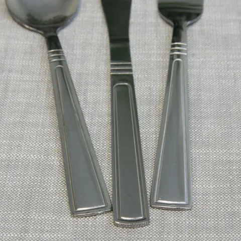 Astonshire 45-Piece Flatware Set (Service for 8)