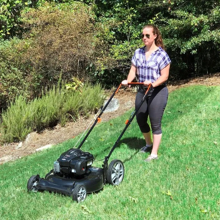 YARD FORCE 21 in. 140 cc 500e Series Briggs & Stratton Gas Walk Behind Push Mower with 2-in-1 Cutting System, photo 2 of 6