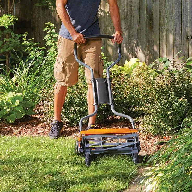 Fiskars 18 in. Cut Manual Push Non-Electric Walk Behind Reel Mower, photo 7 of 7