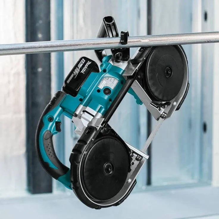 Makita 18-Volt LXT 5.0Ah Lithium-Ion Cordless Portable Band Saw Kit, photo 4 of 8