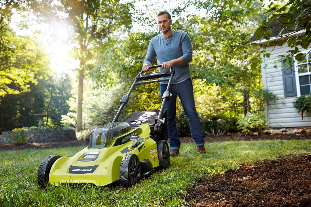 RYOBI 20 in. 40-Volt Brushless Lithium-Ion Cordless Walk-Behind Push Lawn Mower, 6.0Ah Battery & Charger Included, photo 5 of 8